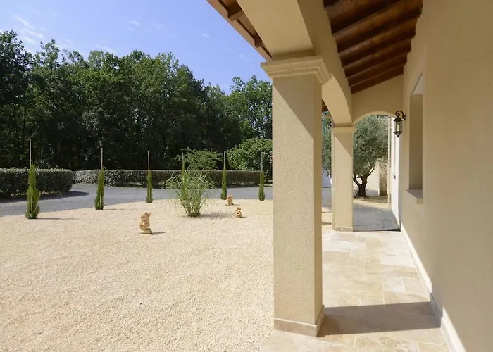 Scenic With Swimming Pool Villa