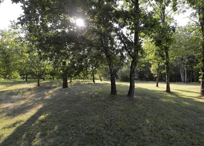 Villa Scenic With Swimming Pool