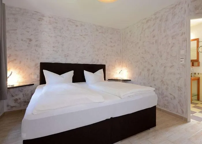 Villa Scenic With Swimming Pool Combe-Moliere